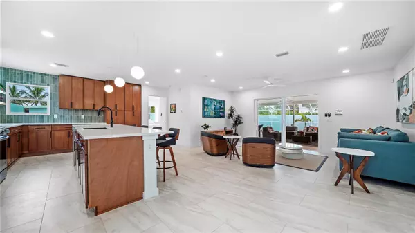 Sarasota, FL 34236,160 HARRISON DR #7