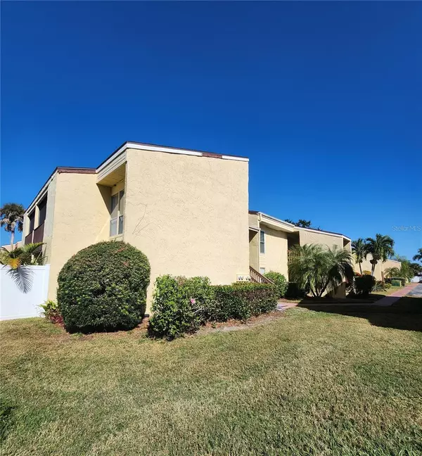 3415 CLARK RD #215, Sarasota, FL 34231