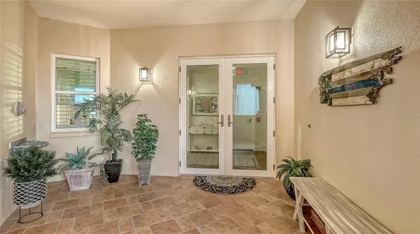 Longboat Key, FL 34228,2333 GULF OF MEXICO DR #1A2