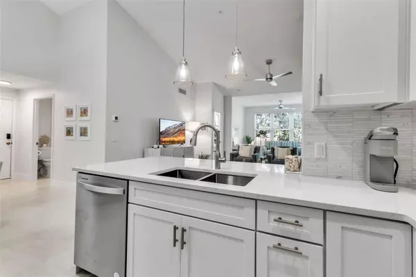 Sarasota, FL 34238,4134 CENTRAL SARASOTA Pkwy #1721