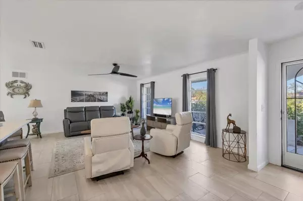 Sarasota, FL 34231,2410 CASS ST