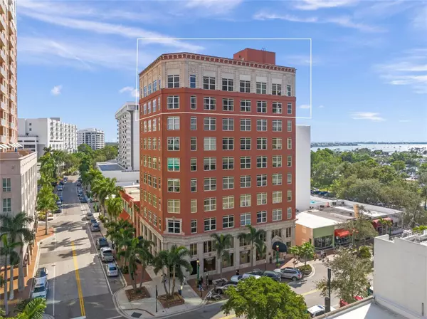 Sarasota, FL 34236,1330 MAIN ST #PH 9 & 10