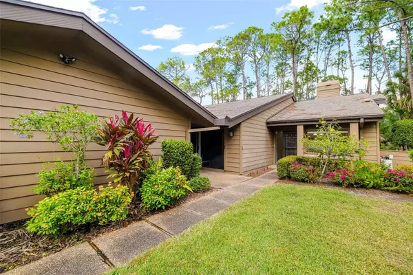 Sarasota, FL 34235,4687 CHANDLERS FORDE #25