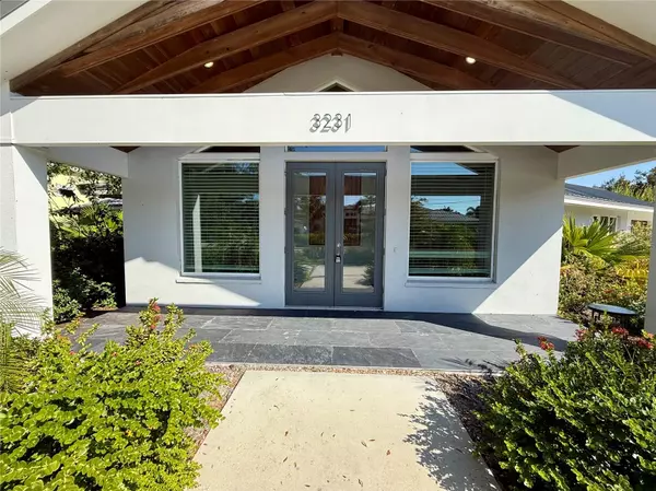 Sarasota, FL 34232,3231 E FOREST LAKE DR