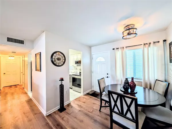 Bradenton, FL 34207,1581 LEISURE DR #M7