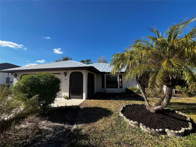2355 LAKESHORE CIR, Port Charlotte, FL 33952