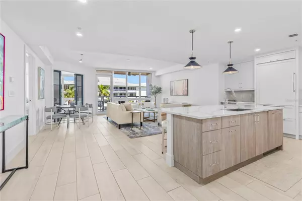 Sarasota, FL 34242,1035 SEASIDE DR #404