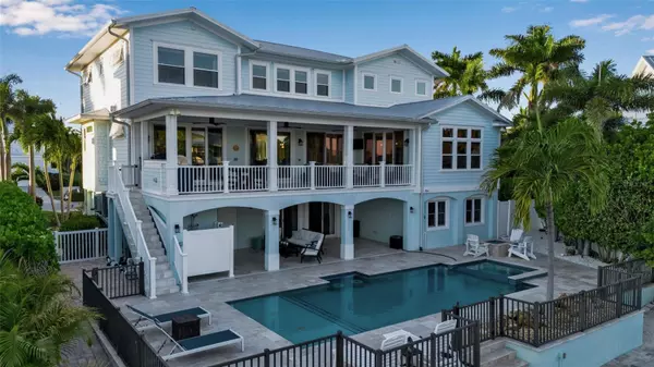 Holmes Beach, FL 34217,718 KEY ROYALE DR