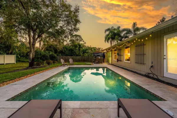 Sarasota, FL 34232,1046 GREYSTONE LN