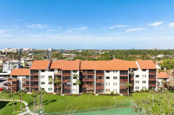 Sarasota, FL 34231,1624 STICKNEY POINT RD #401