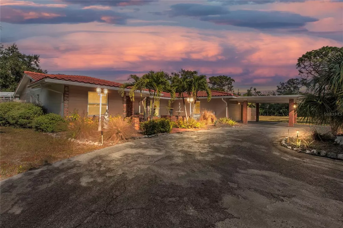 Sarasota, FL 34234,2605 DESOTO RD