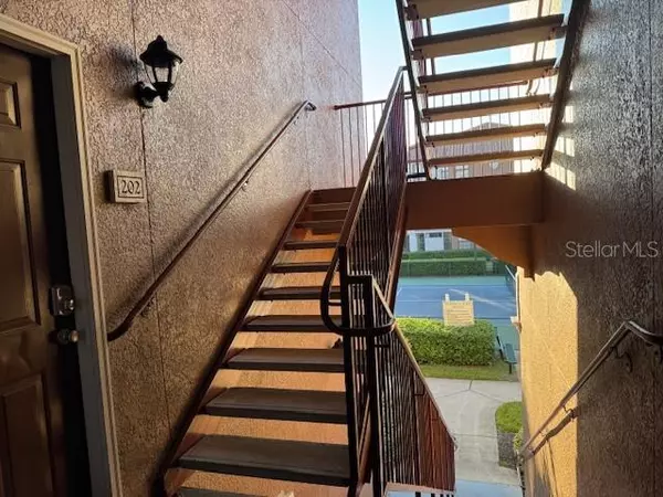 Sarasota, FL 34243,8387 38TH CIR E #202