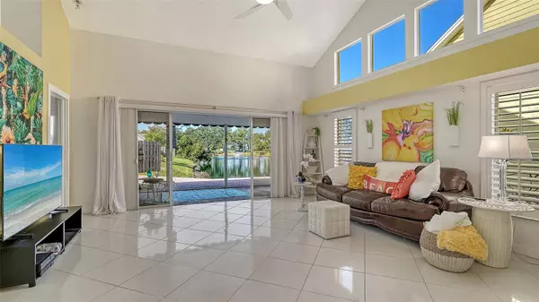 Sarasota, FL 34243,7833 ONTARIO STREET CIR