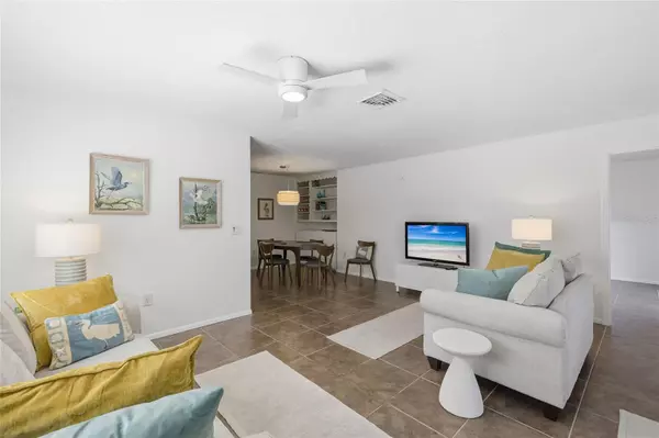 Holmes Beach, FL 34217,2812 AVENUE B