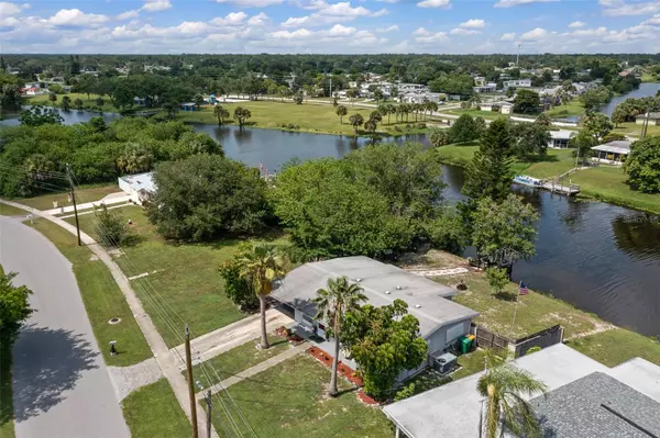 Port Charlotte, FL 33952,2312 STARLITE LN