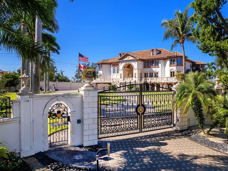 1310 S LAKE SHORE DR, Sarasota, FL 34231