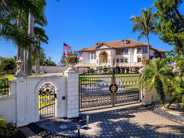 1310 S LAKE SHORE DR, Sarasota, FL 34231