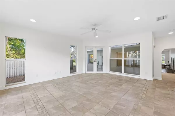 St Petersburg, FL 33704,218 CATALAN BLVD NE