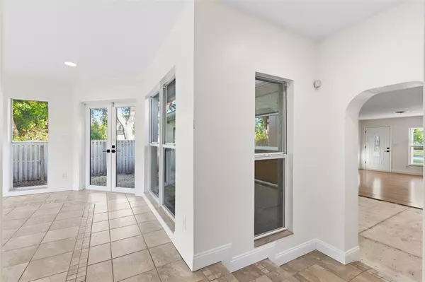 St Petersburg, FL 33704,218 CATALAN BLVD NE