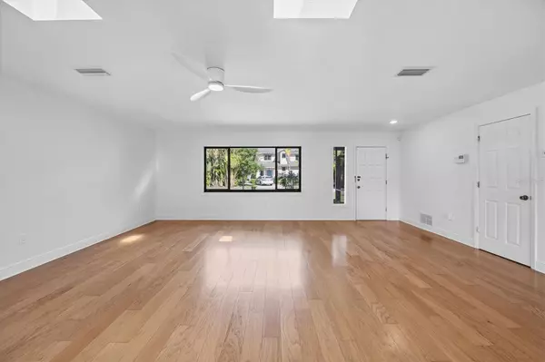 Sarasota, FL 34231,1632 WORRINGTON ST