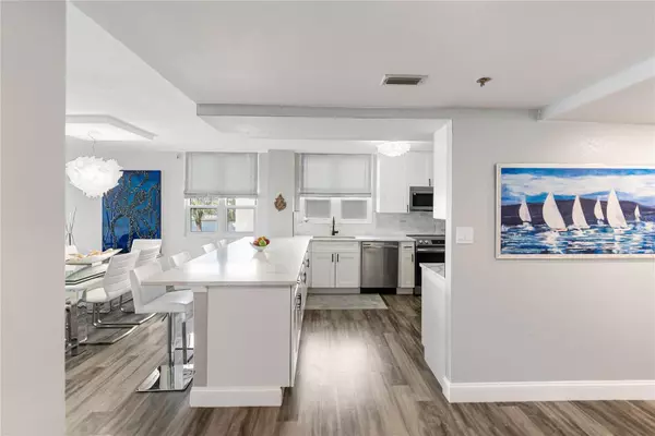 Sarasota, FL 34236,97 SUNSET DR #201