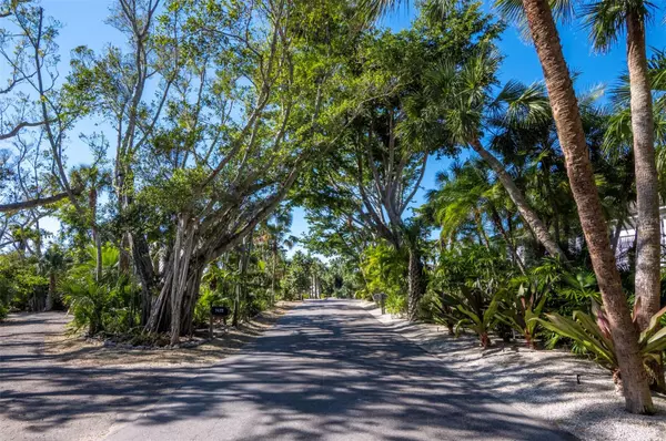 Sarasota, FL 34242,7233 PINE NEEDLE RD