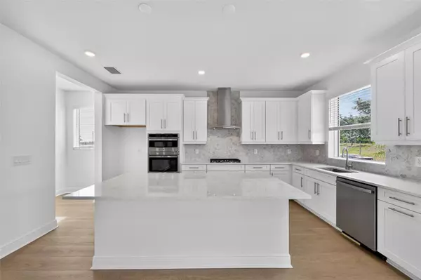 Sarasota, FL 34241,7543 HAWKSTONE DR