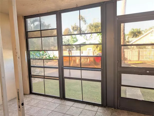 Sarasota, FL 34239,3700 S OSPREY AVE #115