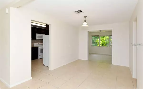 Sarasota, FL 34239,2342 SUNNYSIDE PL