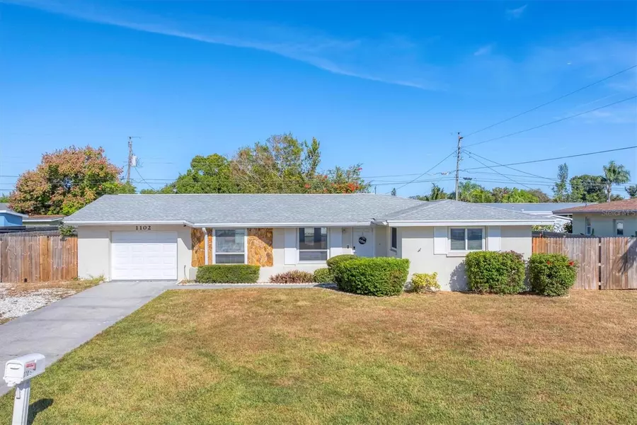 1102 FRUITLAND AVE, Bradenton, FL 34207