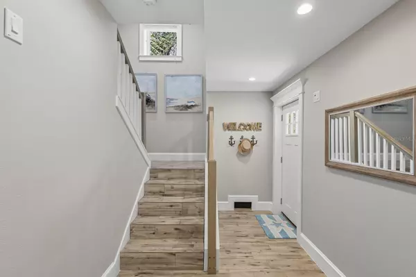 Bradenton Beach, FL 34217,108 7TH ST S