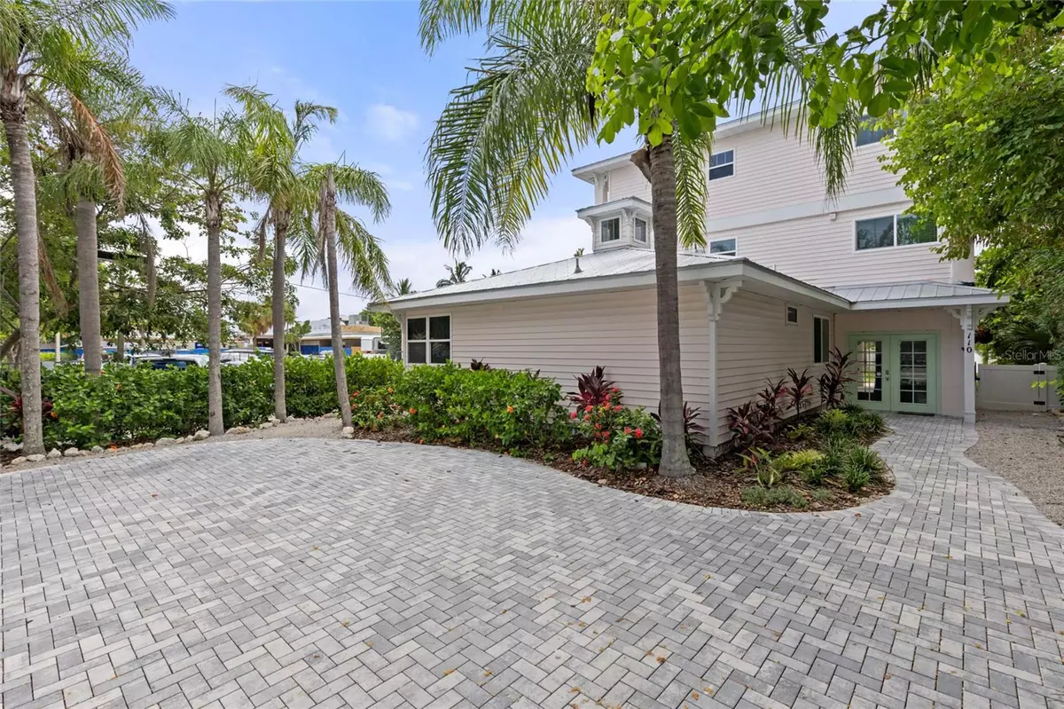 Anna Maria, FL 34216,110 SPRING AVE