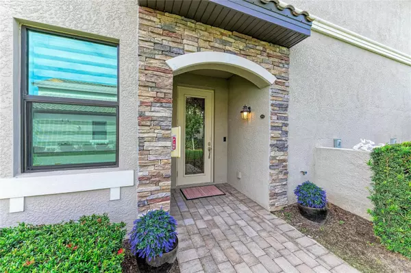 Bradenton, FL 34211,5916 WAKE FOREST RUN #104