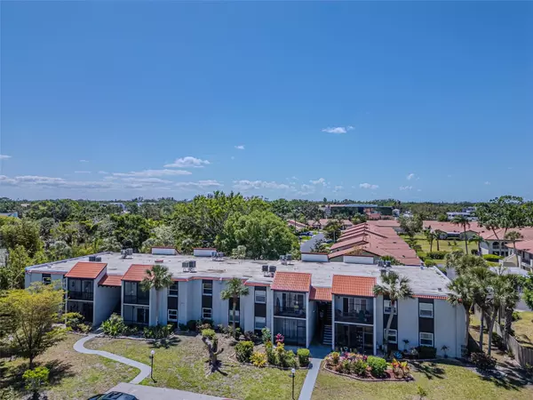 Sarasota, FL 34232,3281 BENEVA RD #202