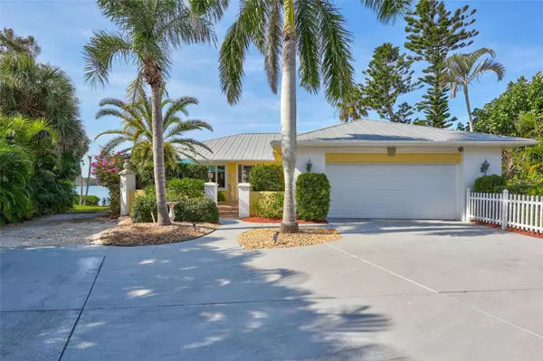 Nokomis, FL 34275,815 BAYSHORE RD