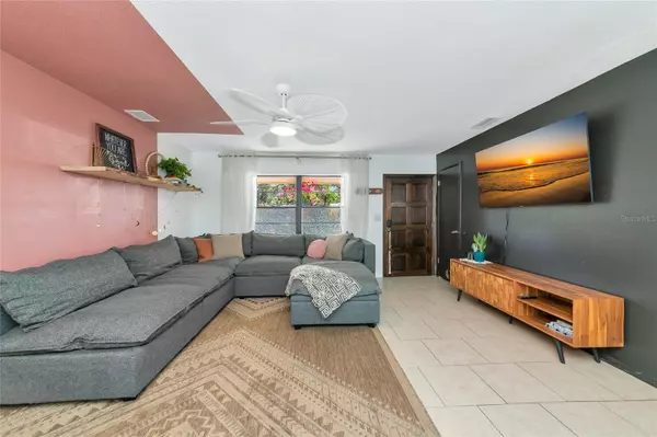 Sarasota, FL 34231,2835 WILLIAMSBURG ST