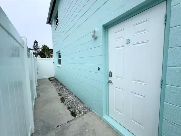 Madeira Beach, FL 33708,117 140TH AVE E #B