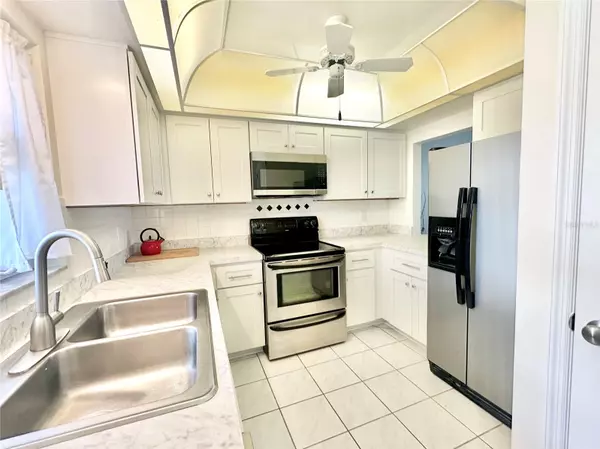 Bradenton, FL 34210,9722 HERNANDO CT