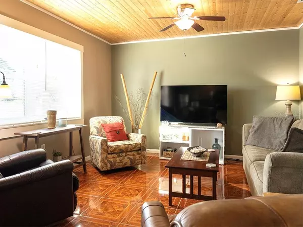 Venice, FL 34285,380 BASE AVE E #201