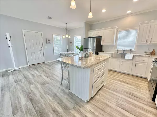 Bradenton, FL 34212,921 FAITH CIR E #53