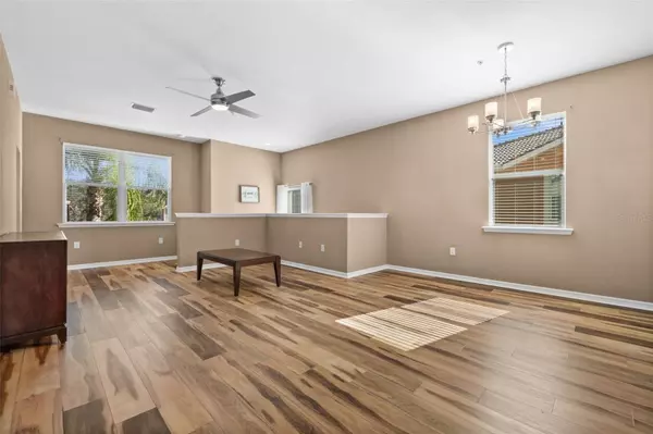 Sarasota, FL 34233,7954 MOONSTONE DR #3-204