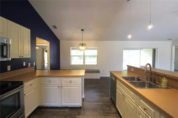 Port Charlotte, FL 33953,1639 LACE TER