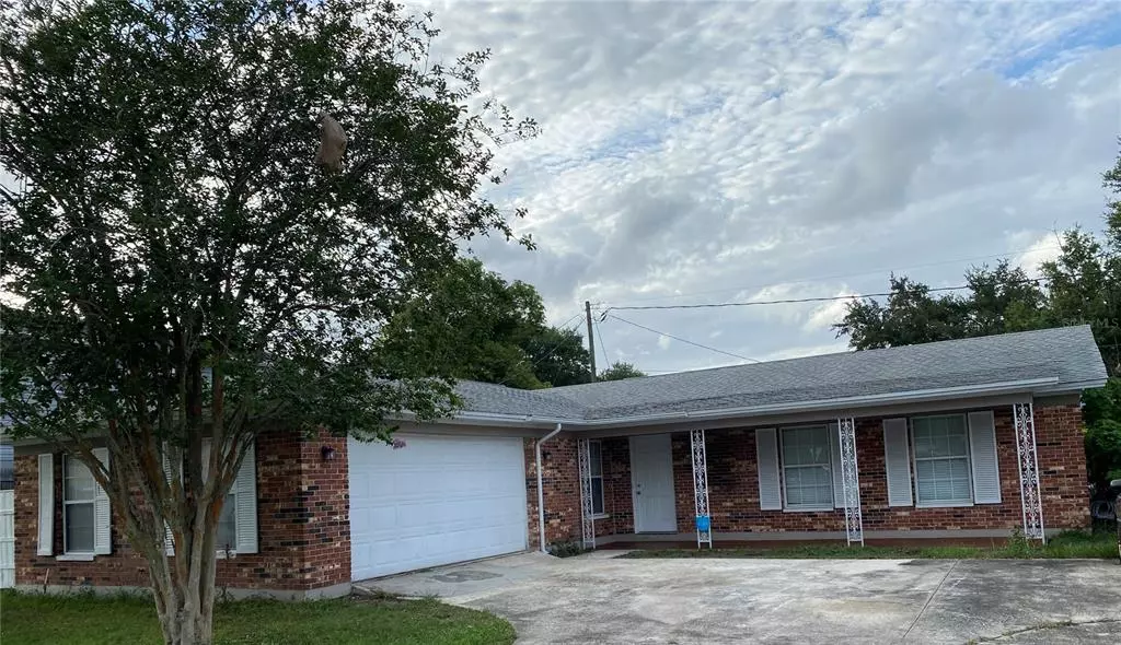 2218 CORDOVA CIR N, Lakeland, FL 33801