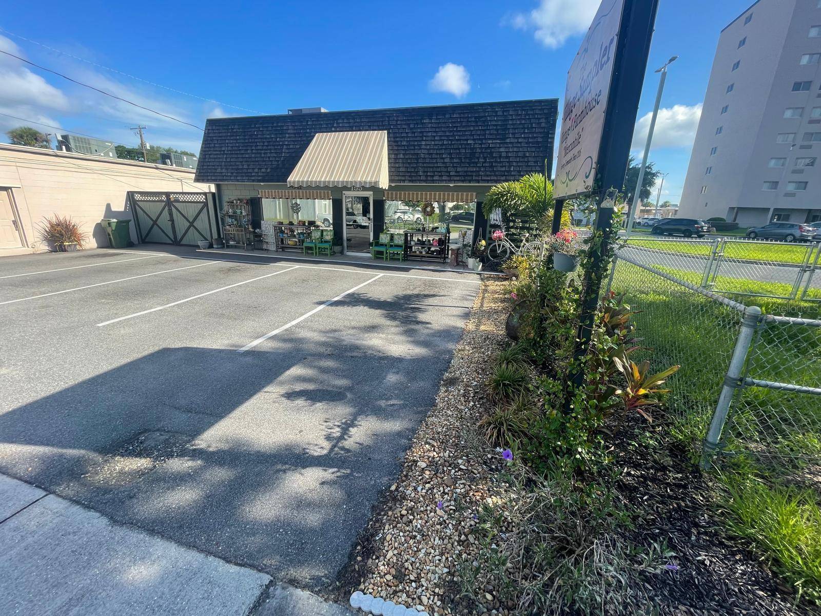 Winter Haven, FL 33880,155 AVENUE B SW