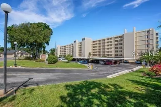 Winter Haven, FL 33881,700 MIRROR TER NW #404