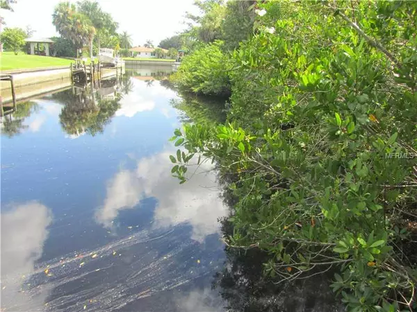 28374 ROYAL PALM DR, Punta Gorda, FL 33982