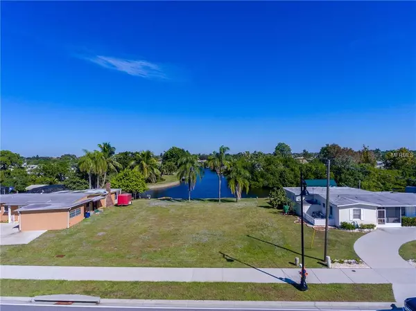 21152 EDGEWATER DR, Port Charlotte, FL 33952