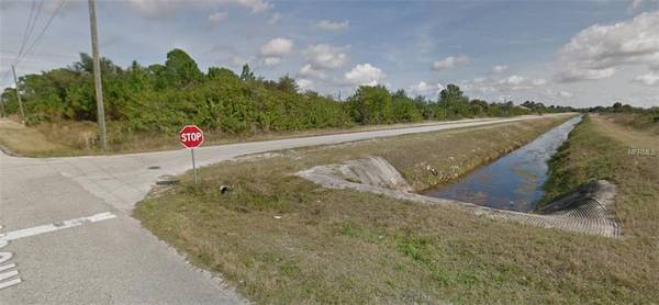 1600 MOORE AVE, Lehigh Acres, FL 33972