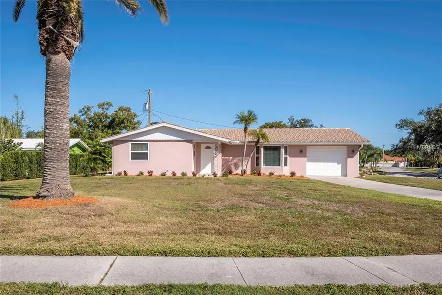 6635 MARKRIDGE PL, Sarasota, FL 34231