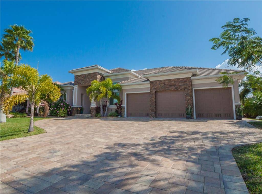946 CIMARRON DR, Punta Gorda, FL 33950